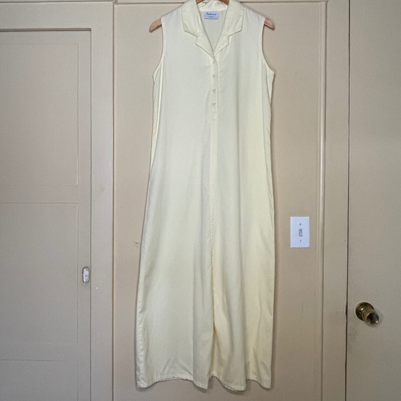 Soft Elegant  Maxi Dress - Picture 4 of 12